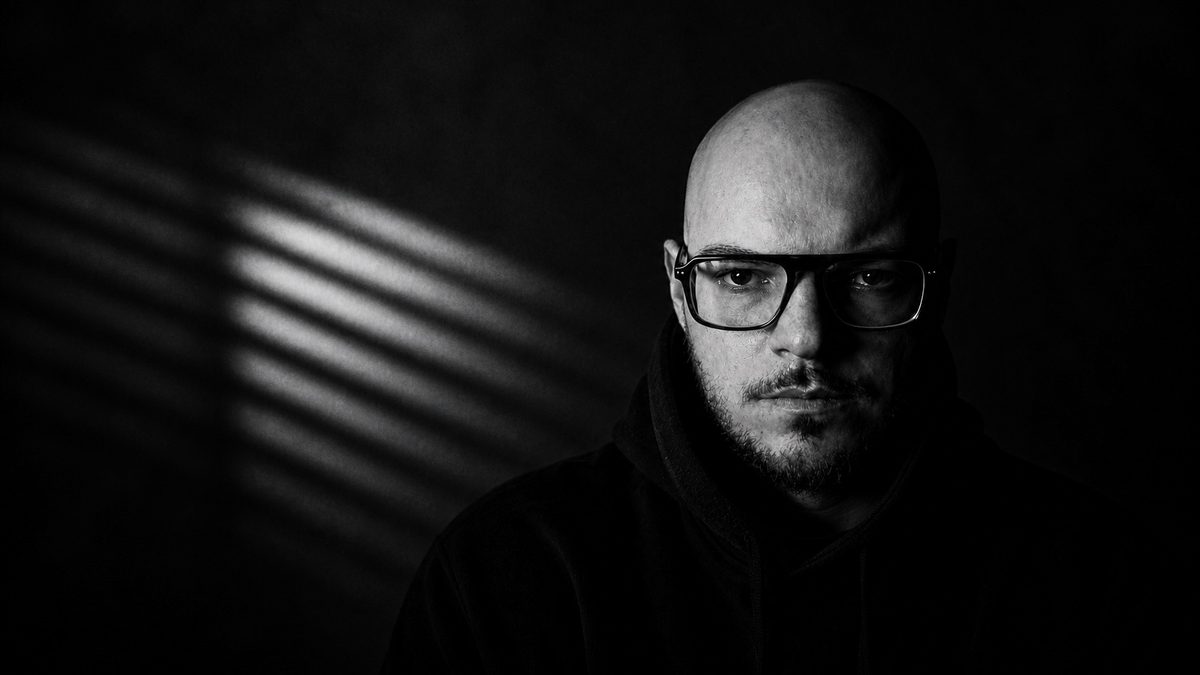 Dimitri Lening, Fotograf von Big Picture Photography, Schwarz-Weiß-Porträt